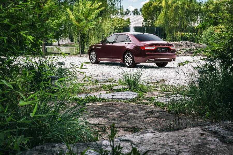  Lincoln Continental 3.0T AWD 2016 года  (CN) (фото 14 из 40)